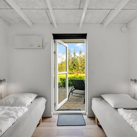 Heide - 750m To The Fjord By Interhome Feriehus